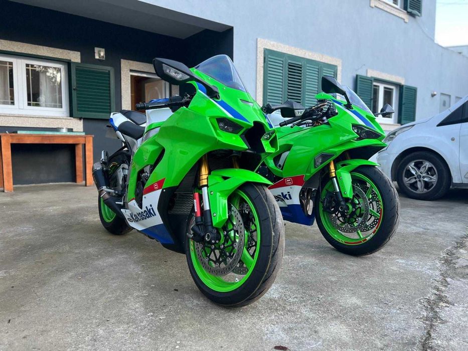 KAWASAKI ZX10R - 24