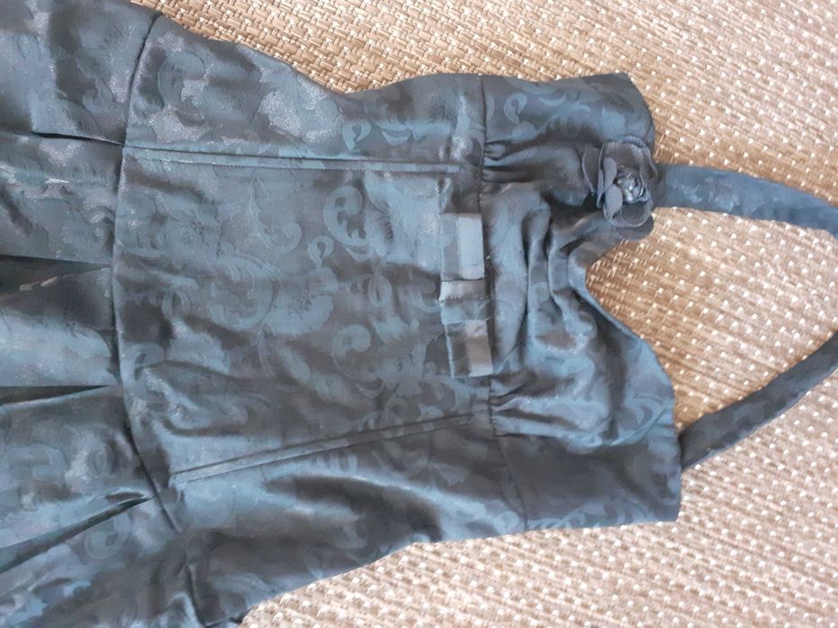 Sukienka czarna elegancka