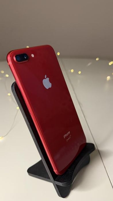 iPhone 8 Plus Red 256GB у відмінному стані, повний заводський комплект, акумулятор 100%.