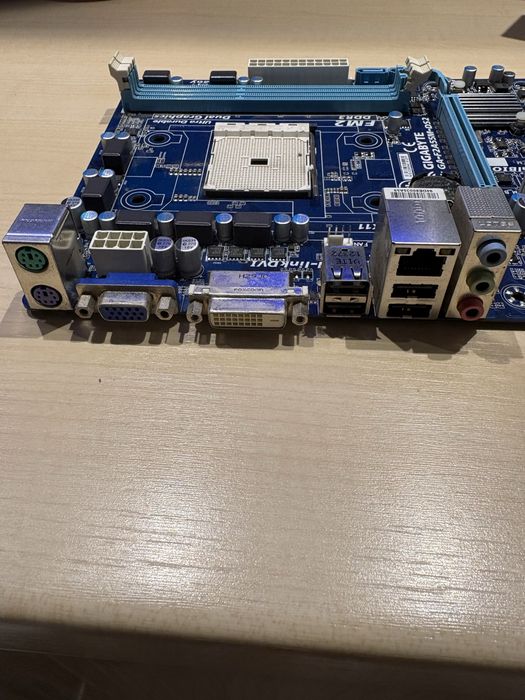 Płyta główna Gigabyte GA-F2A55M-DS2 (FM2, DDR3, mATX)