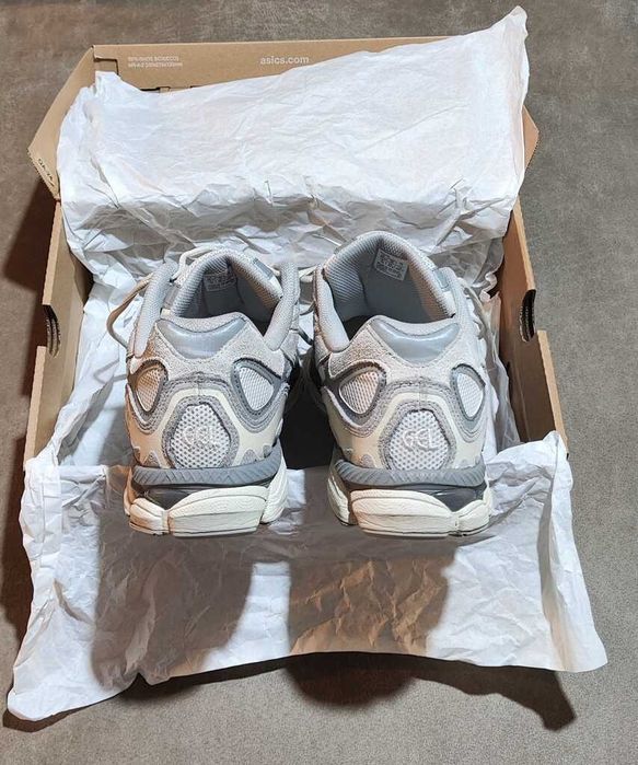 Asics Gel-NYC Cinzentos - tamanho 45 Apenas Mensagem