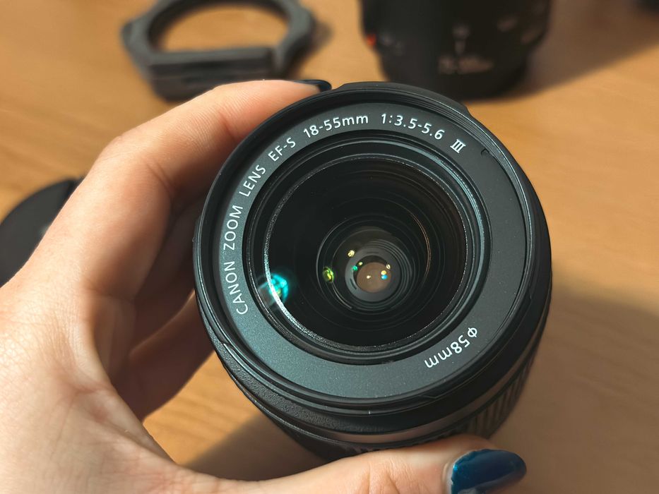 Canon 2000D + 2 Lentes (18-55mm e 75-300mm) + 128GB