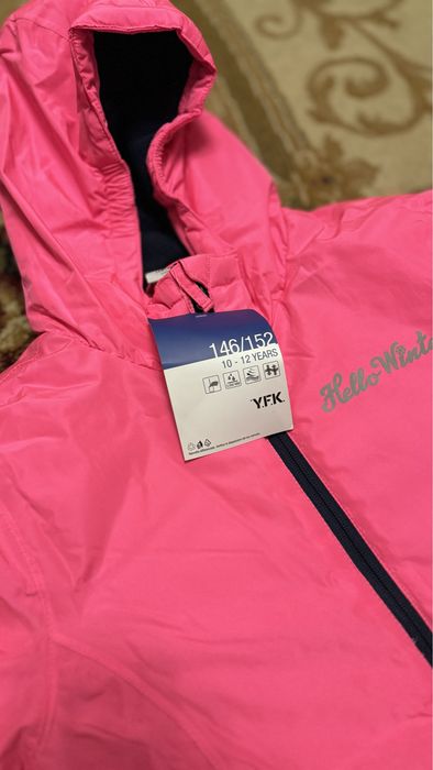 Зимняя куртка на девочку