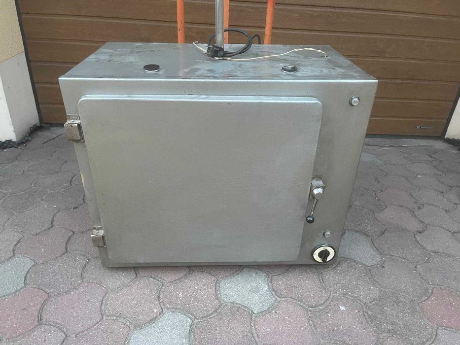 Suszarka laboratoryjna/apteczna z czasów PRL