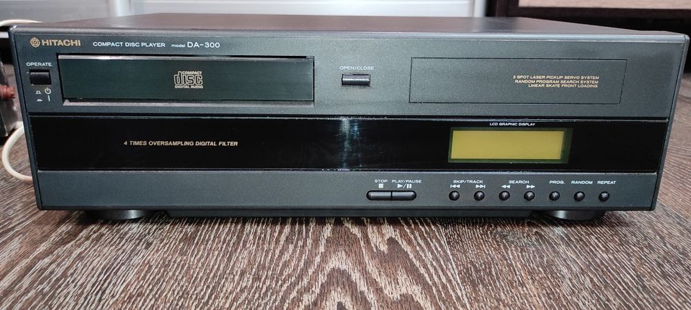Проигрыватель Hitachi DA -300