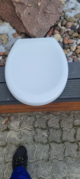 Deska klapa wolnoopadająca