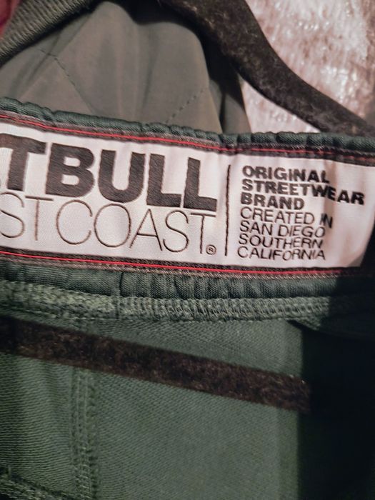 Nowe spodnie dresowe