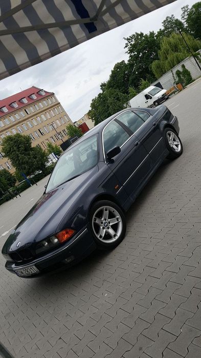 BMW E39 523i 170KM