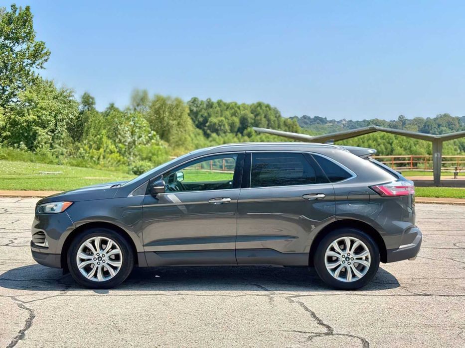 Ford Edge Titanium      2019