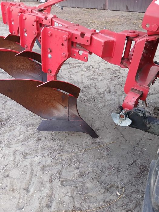 Pług 4 skibowy jednobelkowy EURO MASZ