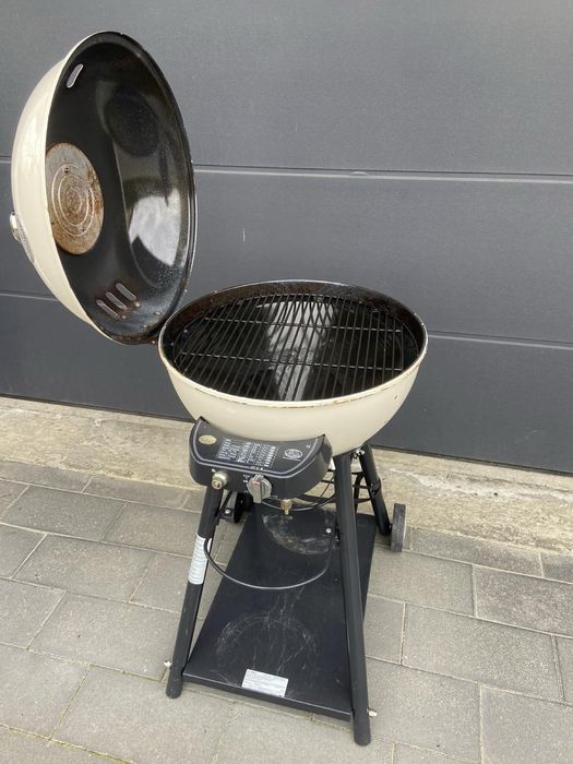 Гриль барбікʼю на газі