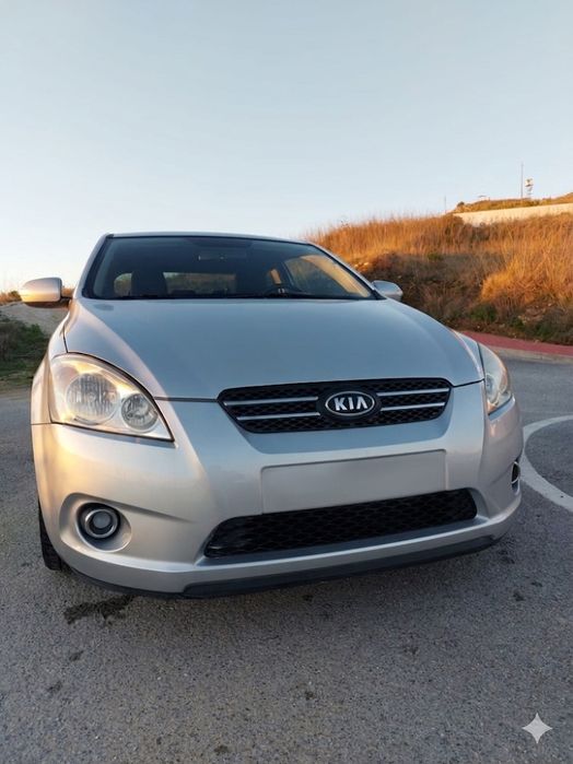 Kia Cee'd 1.4 Gasolina (2010) – 172.000 km – Impecável & Revisão Feita