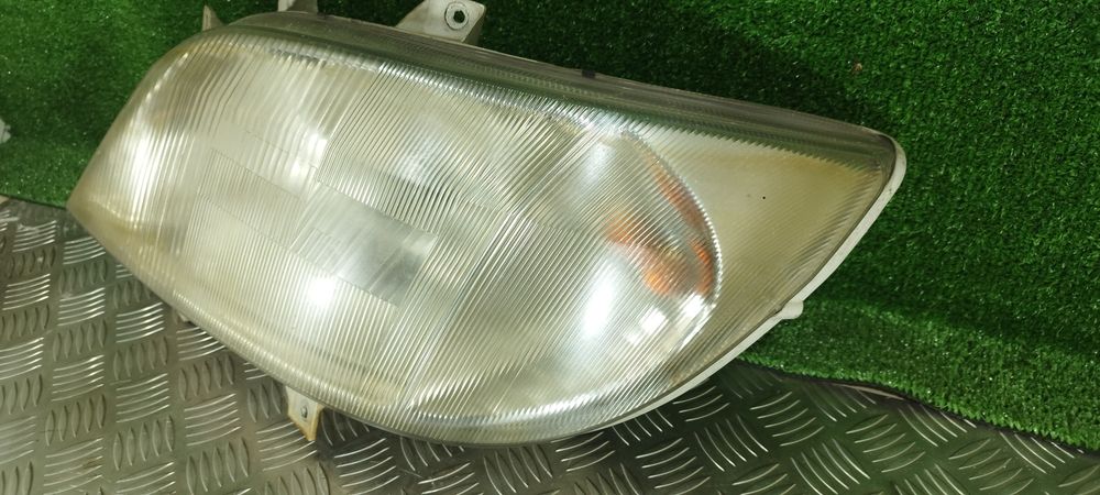 Farol esquerdo sprinter