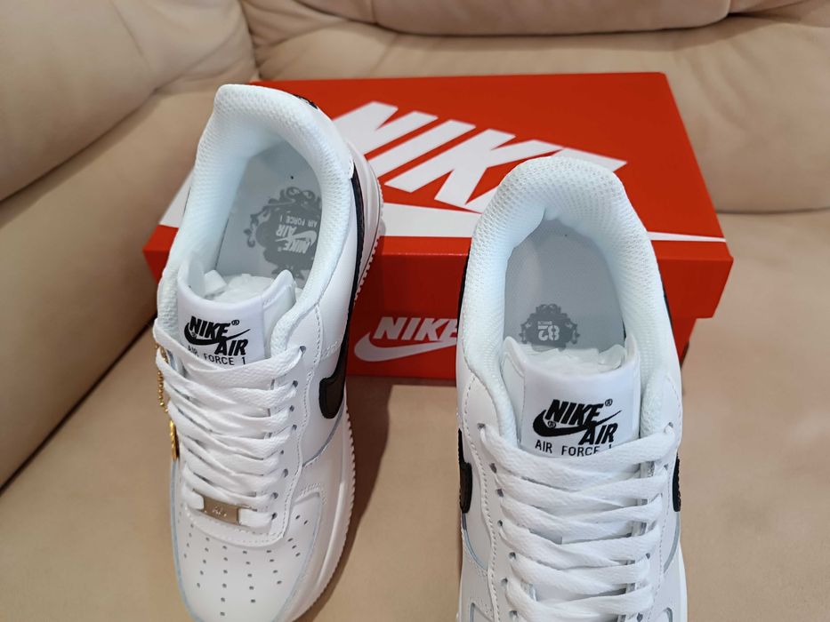 Жіночі кросівки Nike Air Force 1 ( 2 Кольори )