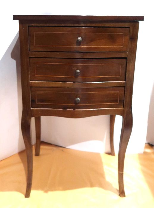 Mesa de apoio antiga estilo D. Luís XV