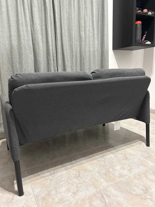 Sofá 2 lugares, Knisa cinz esc GLOSTAD