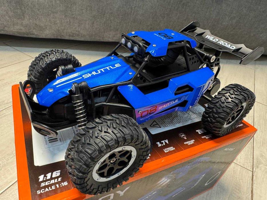 Радіокерована машинка. ТІЛЬКИ синього кольору.  Нова.  20 км/год.