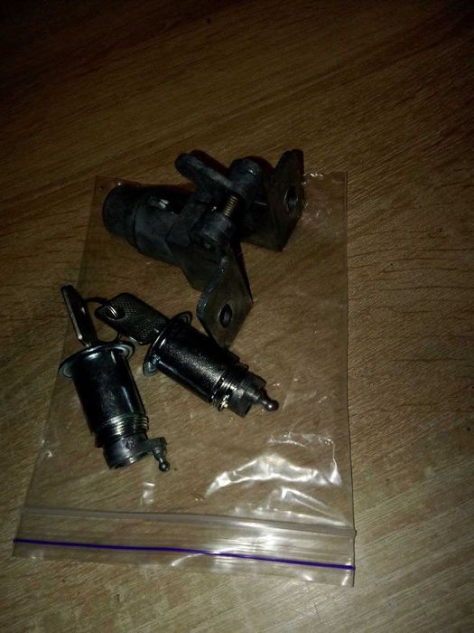 Замок багажника взборі та личинки дверей Славута