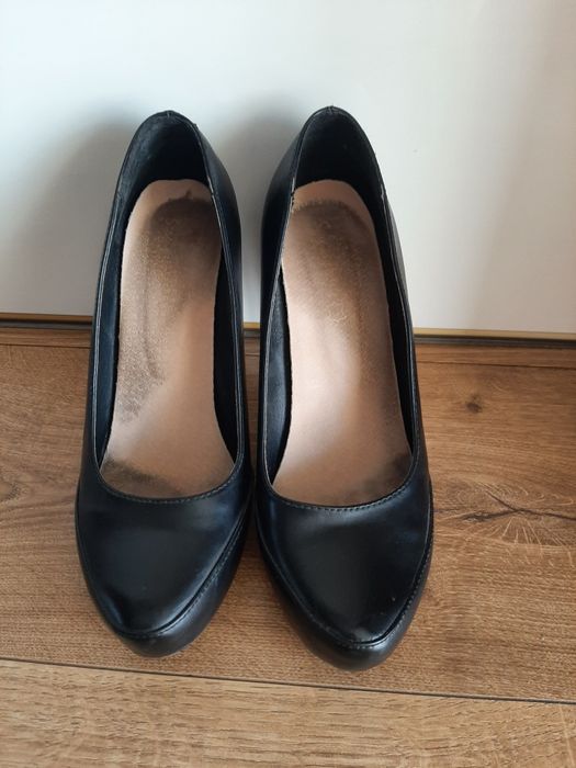 Szpilki czarne r. 39