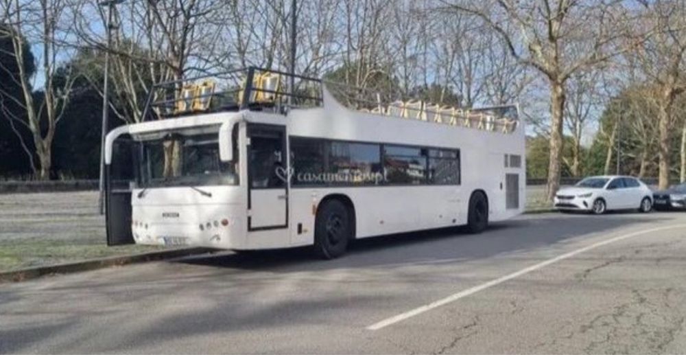 Aluguer de autocarros descapotaveis