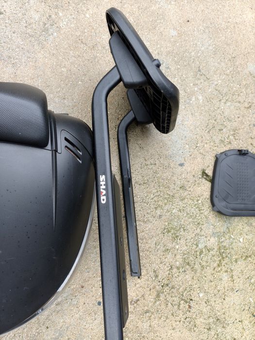 Top case Shad SH 33 com suporte