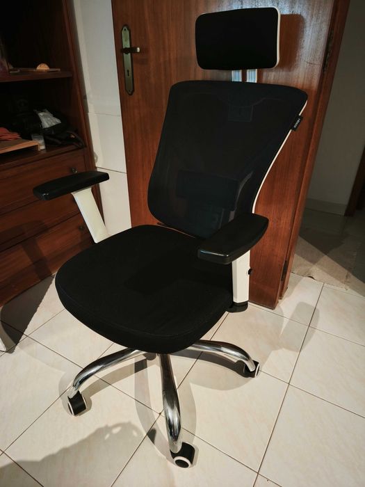 Oportunidade - Cadeira Ergonómica de Escritório Hbada (Ajustável)