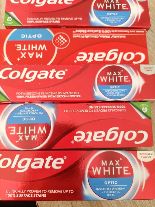Pasta do zębów Colgate Max White Optic.
