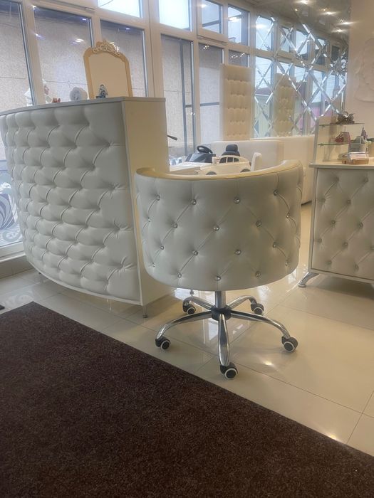 Меблі для салона краси