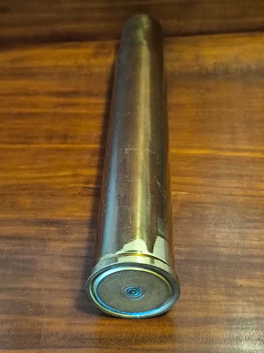 Antigo invólucro Bofors 40 mm