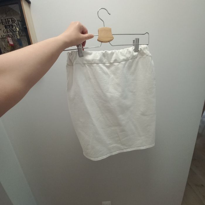 Bawełniana, biała spódnica