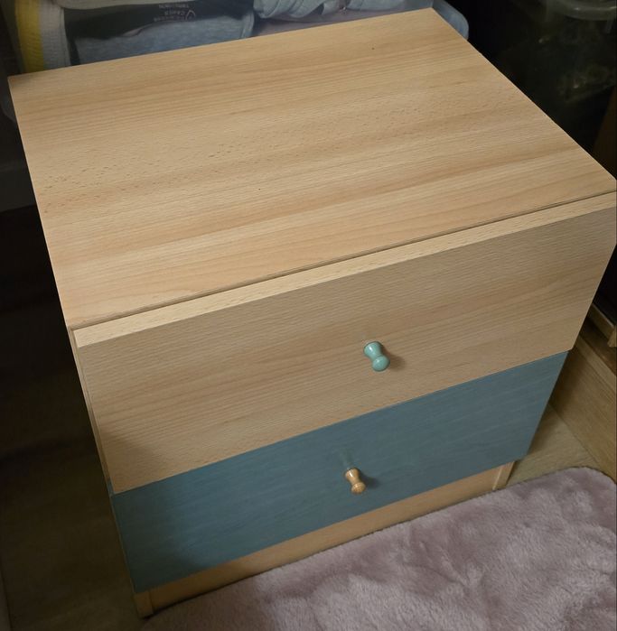 Secretária + mesa de cabeceira