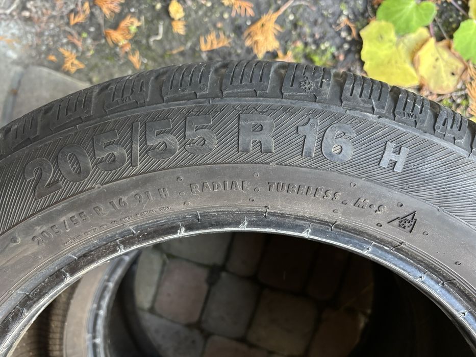 Автошини BARUM 205/55/16 зима протектор 7мм