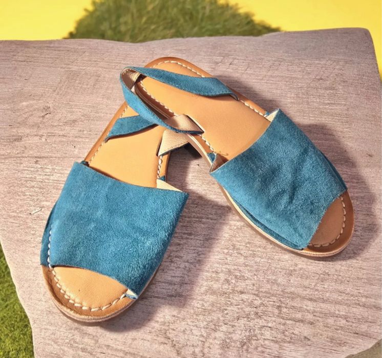 Sandalias menina lindissimas
