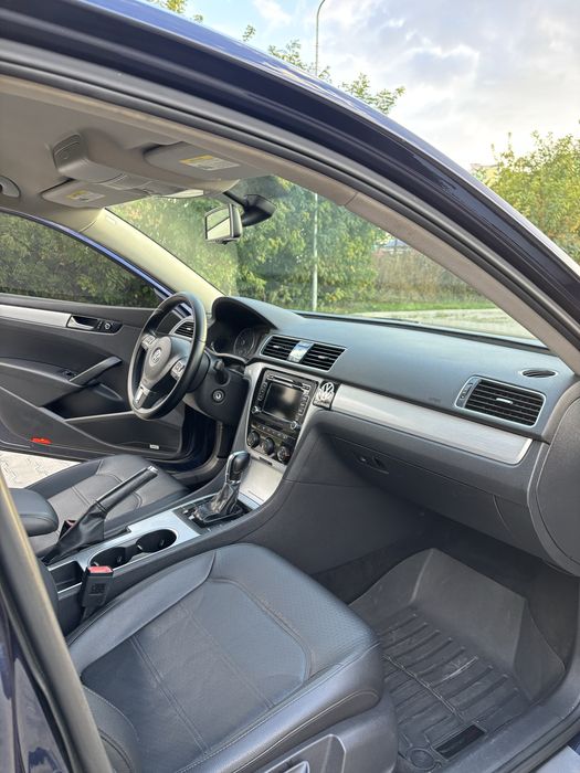 Volkswagen Passat 2012рік, 2.5газ/бензин