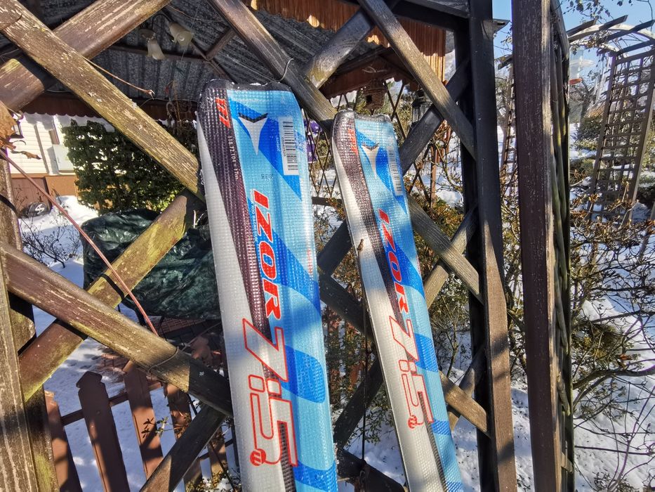 Narty Atomic Izor 7:5    177 cm