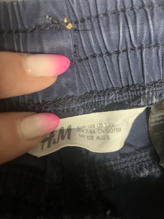 Granatowe joggery rozm 128 H&M