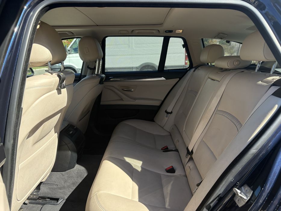 BMW F11 520d com teto de abrir