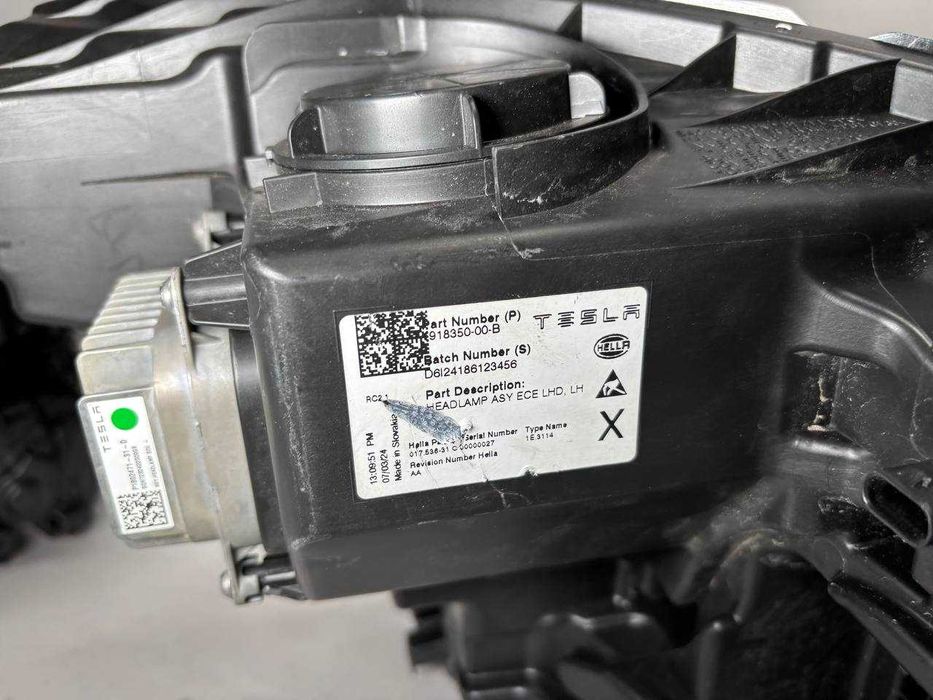 Фара передняя левая Tesla Model Y Juniper 2025+