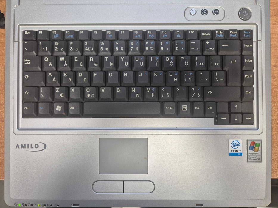 Laptop Fujitsu Siemens AMILIO L7300 RETRO