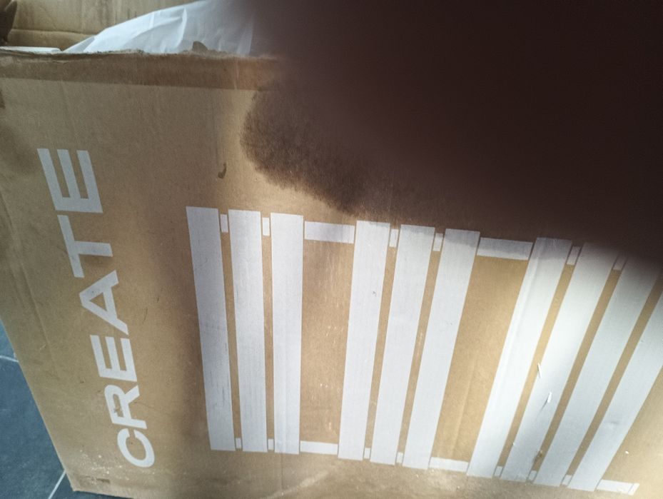 Toalheiro eléctrico novo  RoHS create branco