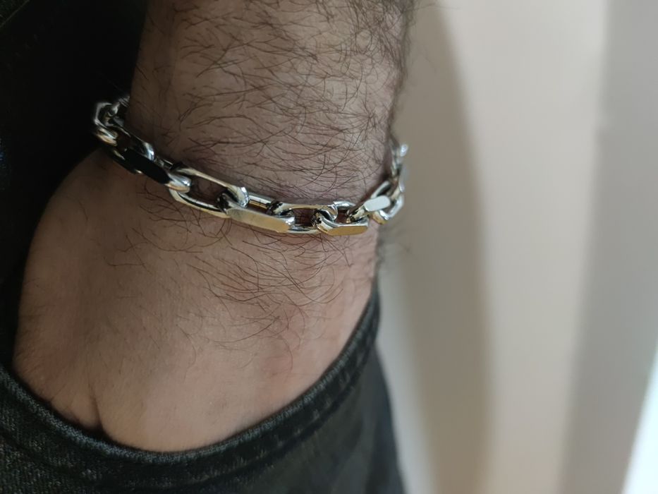 Красивий браслет