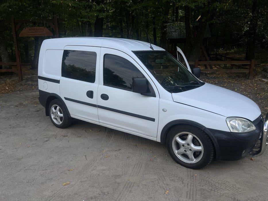 Авто Opel Combo 2008