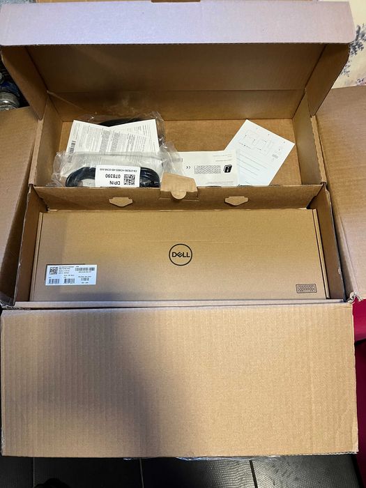 Komputer stacjonarny Dell Vostro 3910 i3-12300/8GB/256GB +500GB