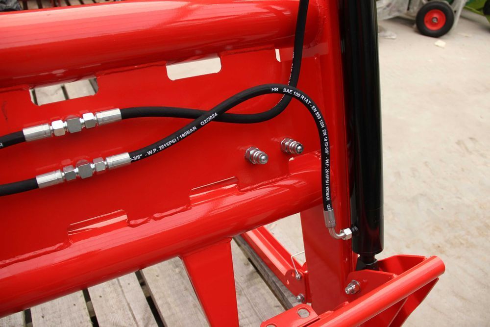 Ładowacz czołowy euroramka MTZ  C-385 udźwig 900kg