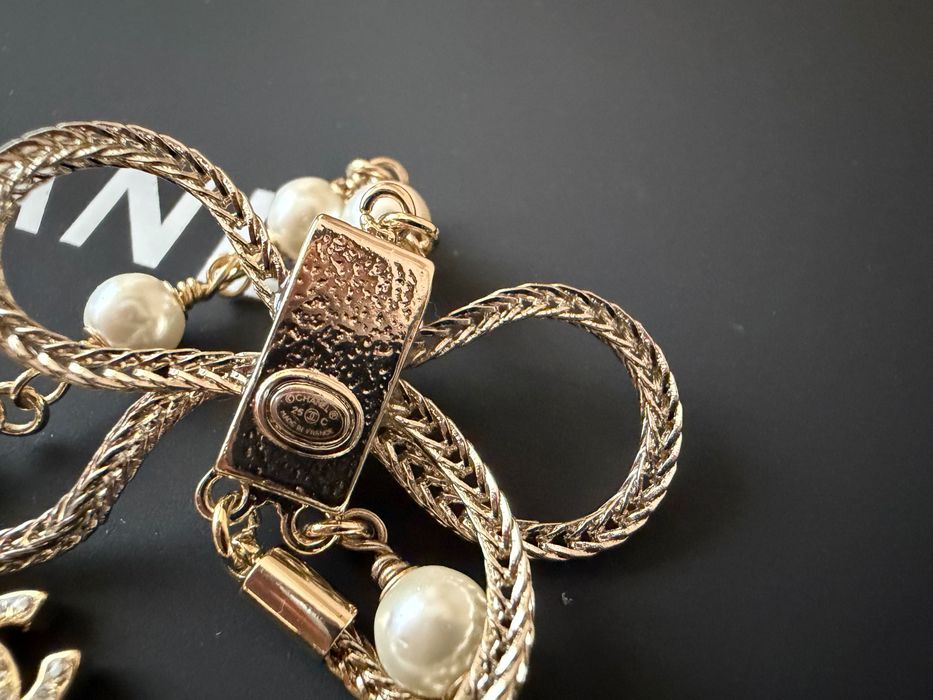 Кольє Chanel з упакуванням