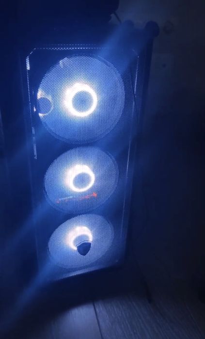 Корпус MSI MAG Forge з кулерами Noctua. Стан нового, коробка