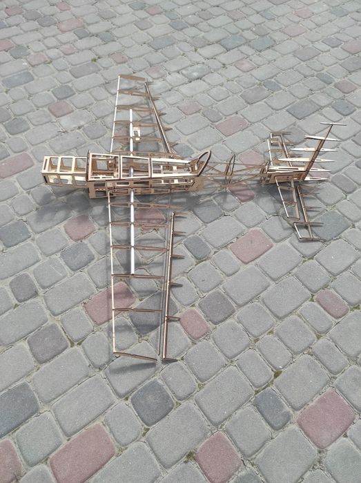 Авіамодель Extra 330