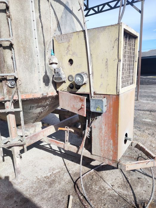 Мобільна зерносушка