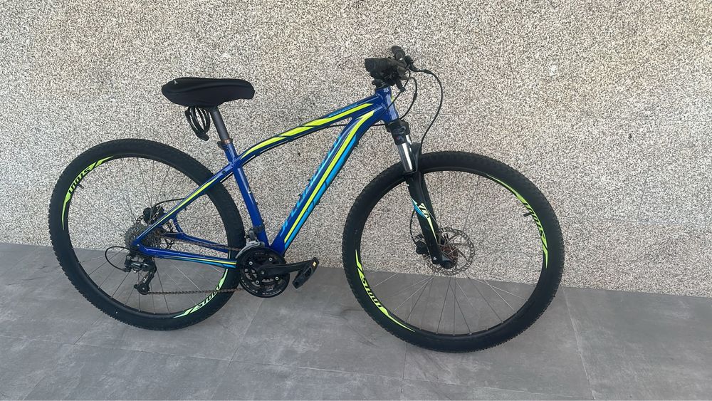 Bicicleta Specialized Rockhopper Sport 29