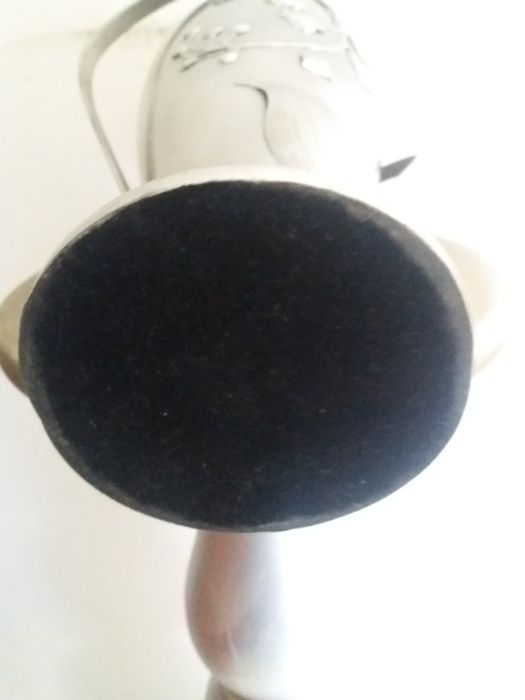 "" Jarra em Estãnho muito elegante no feitio ""
